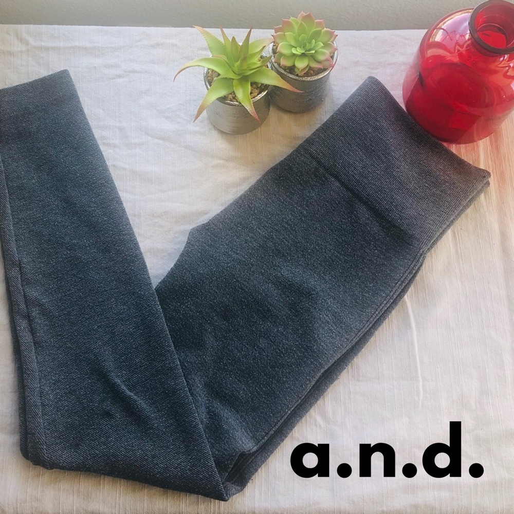 A.N.D. - L/XL GREY LEGGINGS